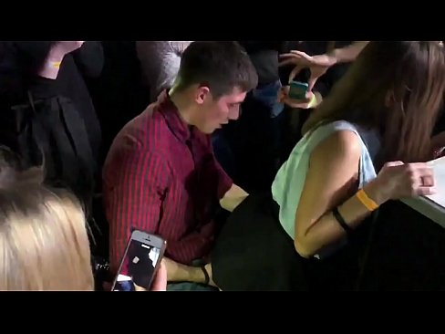 ❤️ Kev sib deev tiag nyob rau hauv ib lub nightclub Lavxias teb sab. 18-xyoo-laus Lavxias teb sab ntxhais nyob rau hauv lub qhov quav thiab qhov chaw mos fucked nyob rau hauv ib tug nightclub ❤️  Porno vk  ntawm hmn.hdporn24.ru%  ❌❤ Ib